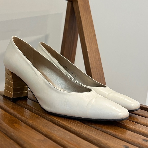 Vintage Arnold Churgin Size 7.5 Heels - Picture 4 of 9